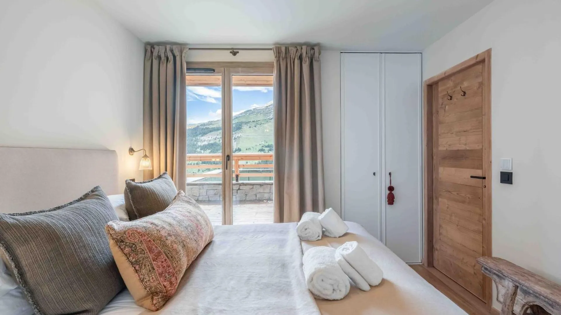 דירה Appartement Spacieux, Ski Au Pied, Parking Inclus - Fr-1-565-129 צרפת